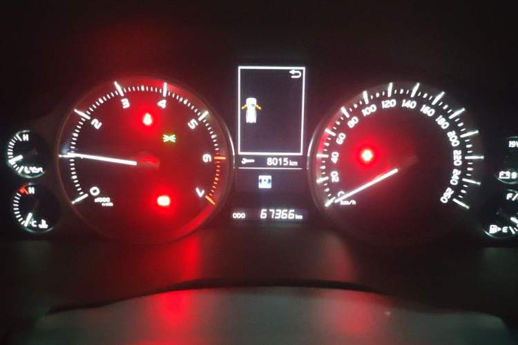 Used Toyota Land Cruiser  Instrument Cluster