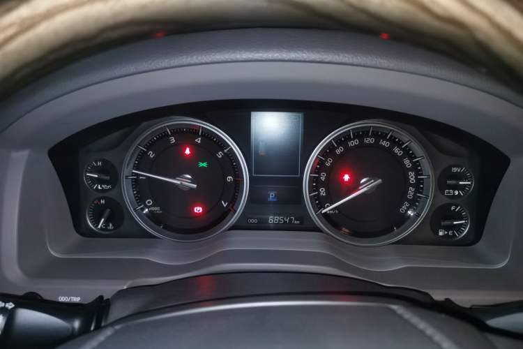 Used Toyota Land Cruiser  Instrument Cluster