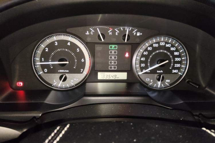 Used Toyota Land Cruiser  Instrument Cluster
