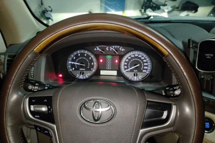 Used Toyota Land Cruiser  Instrument Cluster