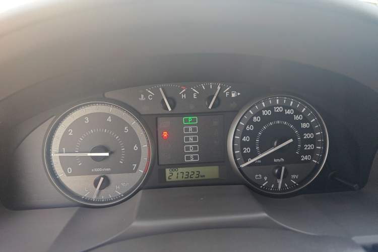 Used Toyota Land Cruiser  Instrument Cluster
