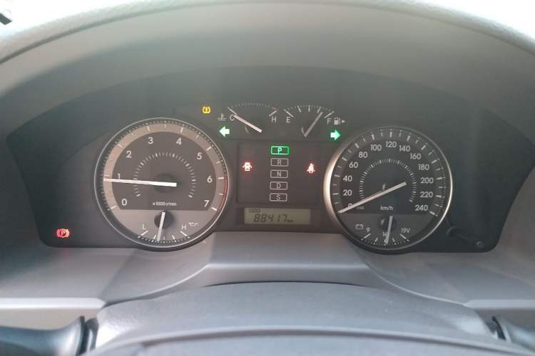 Used Toyota Land Cruiser  Instrument Cluster