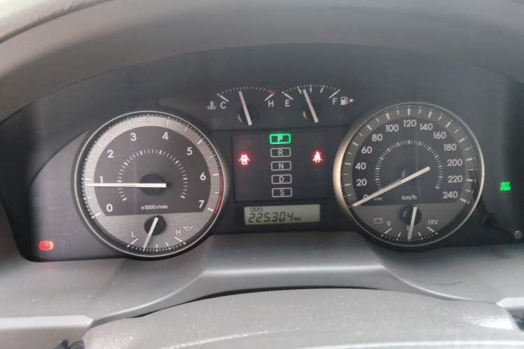 Used Toyota Land Cruiser  Instrument Cluster