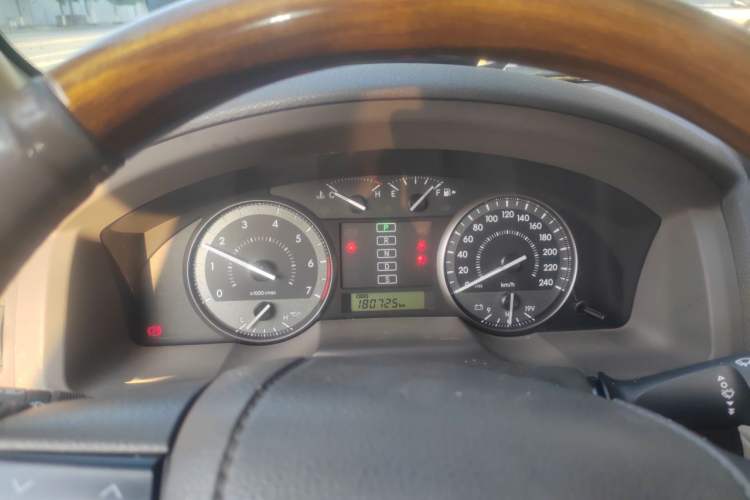 Used Toyota Land Cruiser  Instrument Cluster