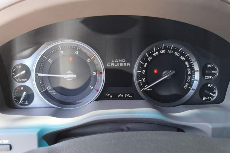 Used Toyota Land Cruiser  Instrument Cluster