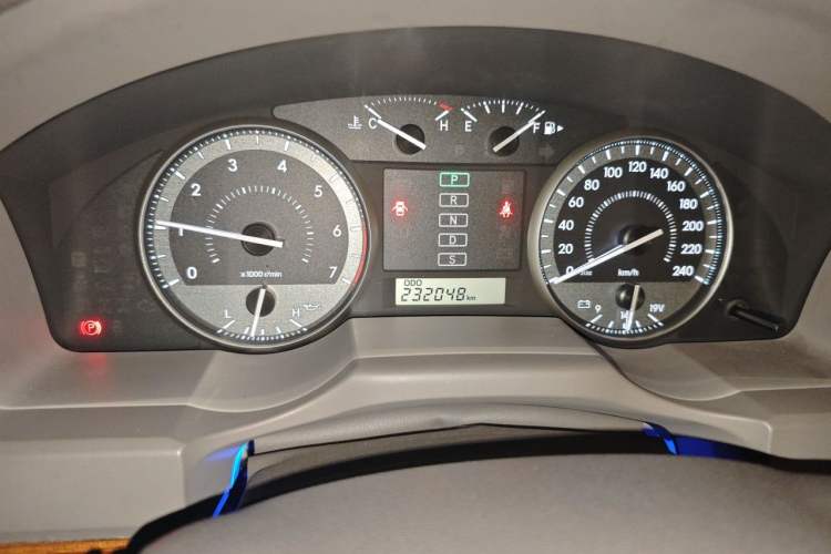 Used Toyota Land Cruiser  Instrument Cluster