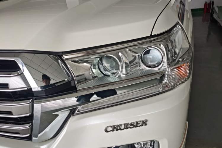 Used Toyota Land Cruiser 2018 4.0L GX-R Gasoline 7-Seater Middle East Left Front Headlight