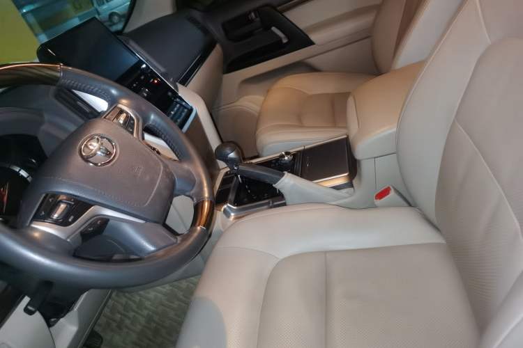 Used Toyota Land Cruiser  Left Front Seat