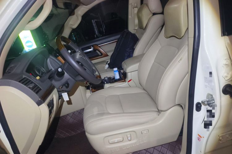 Used Toyota Land Cruiser  Left Front Seat