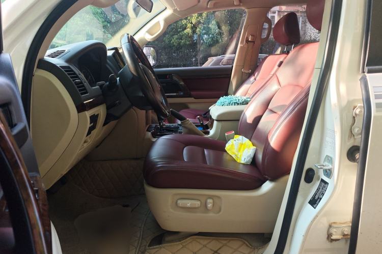 Used Toyota Land Cruiser 2018 4.0 Iron-Wheel Refrigerator Basic Version with No Electric Base Middle East Market Left Front Seat