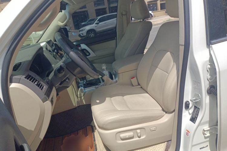 Used Toyota Land Cruiser  Left Front Seat
