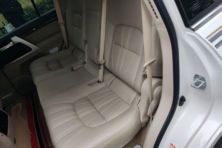 Used Toyota Land Cruiser 2018 5.7L VX-R Lifted Middle East Version Left Rear Seat