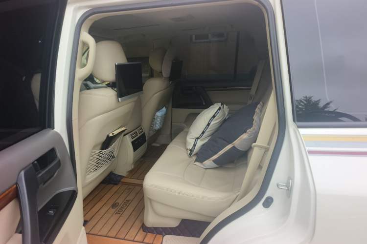 Used Toyota Land Cruiser  Left Rear Seat