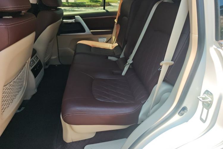 Used Toyota Land Cruiser 2018 5.7L VX-R Middle East Left Rear Seat