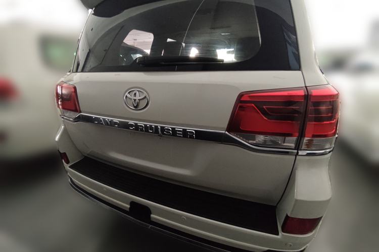 Used Toyota Land Cruiser  Rear