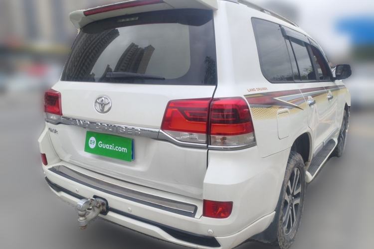 Used Toyota Land Cruiser 2018 4.0 GX-R Eight Cylinders No Winch Outboard Mount Middle East Rear Right 45 Deg
