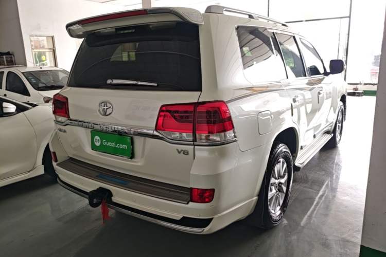 Used Toyota Land Cruiser 2018 4.0L GX-R Gasoline 7-Seater Middle East Rear Right 45 Deg