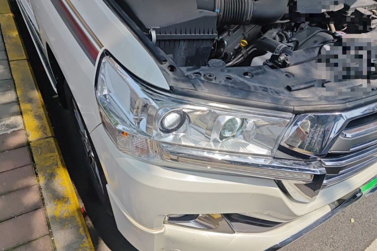 Used Toyota Land Cruiser  Right Front Headlight