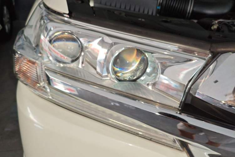 Used Toyota Land Cruiser  Right Front Headlight