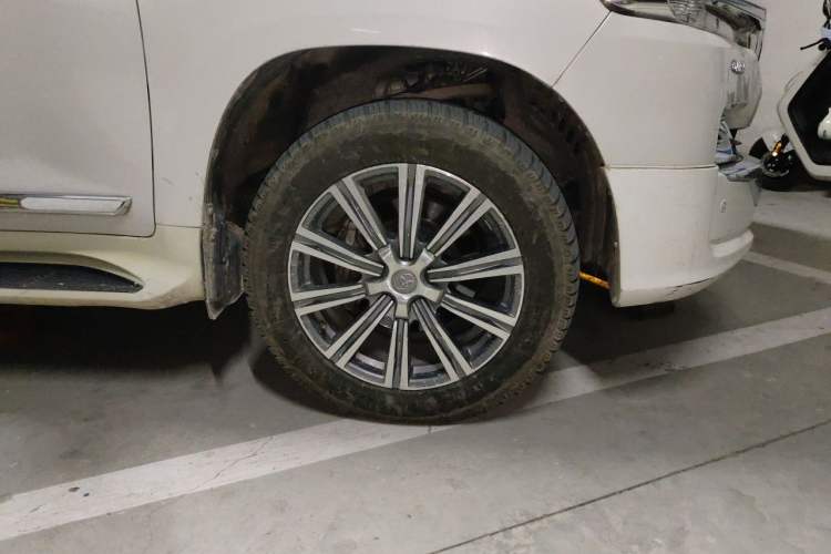 Used Toyota Land Cruiser  Right Front Wheel Hub