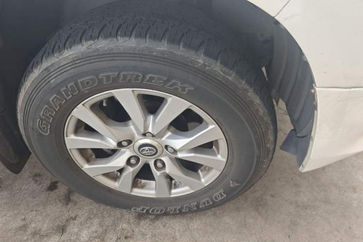 Used Toyota Land Cruiser  Right Front Wheel Hub