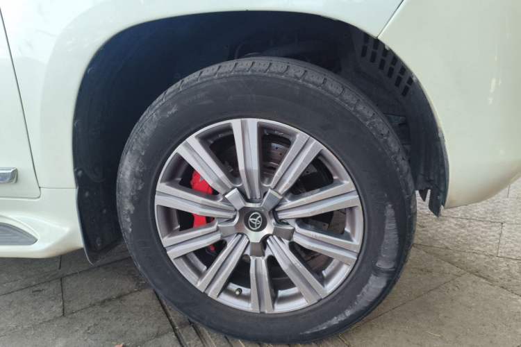 Used Toyota Land Cruiser  Right Front Wheel Hub