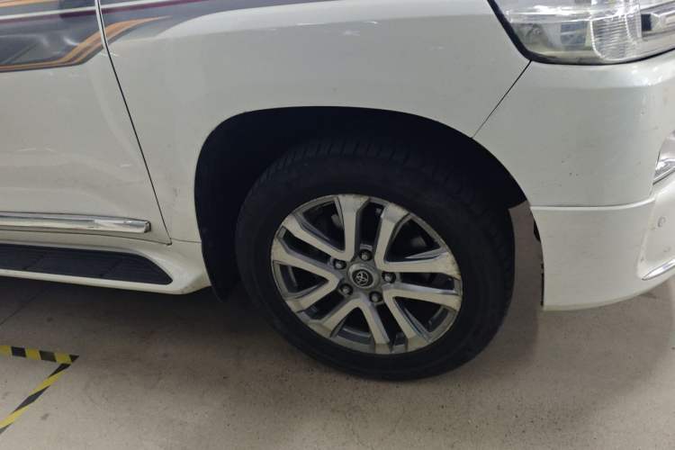 Used Toyota Land Cruiser  Right Front Wheel Hub