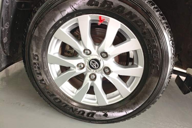 Used Toyota Land Cruiser 2018 4.0L GX-R Gasoline 7-Seater Middle East Right Rear Wheel Hub