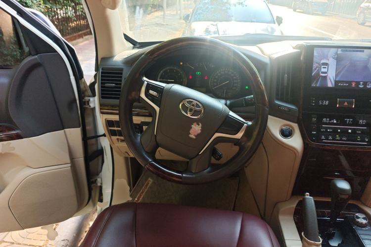 Used Toyota Land Cruiser 2018 4.0 Iron-Wheel Refrigerator Basic Version with No Electric Base Middle East Market Steering Wheel