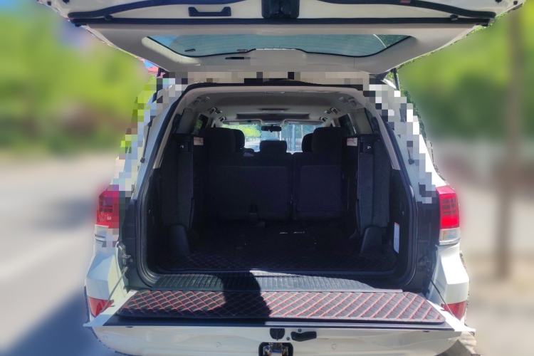 Used Toyota Land Cruiser  Trunk