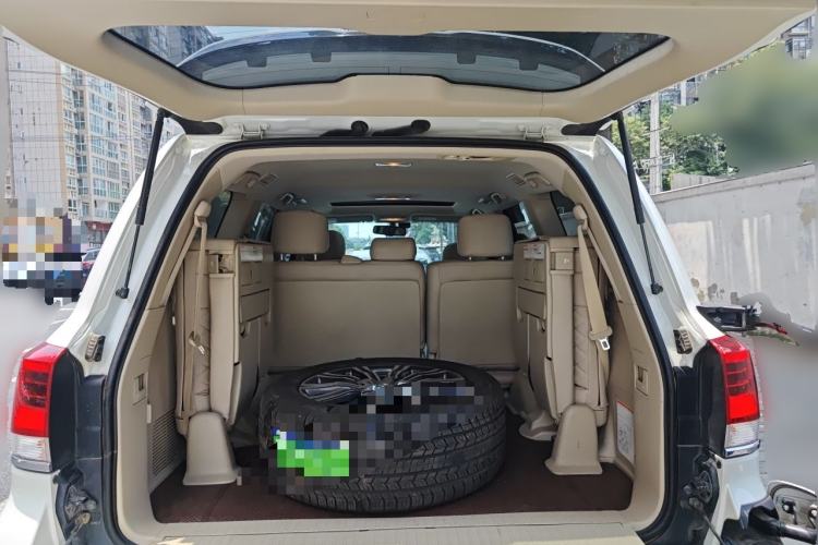 Used Toyota Land Cruiser  Trunk