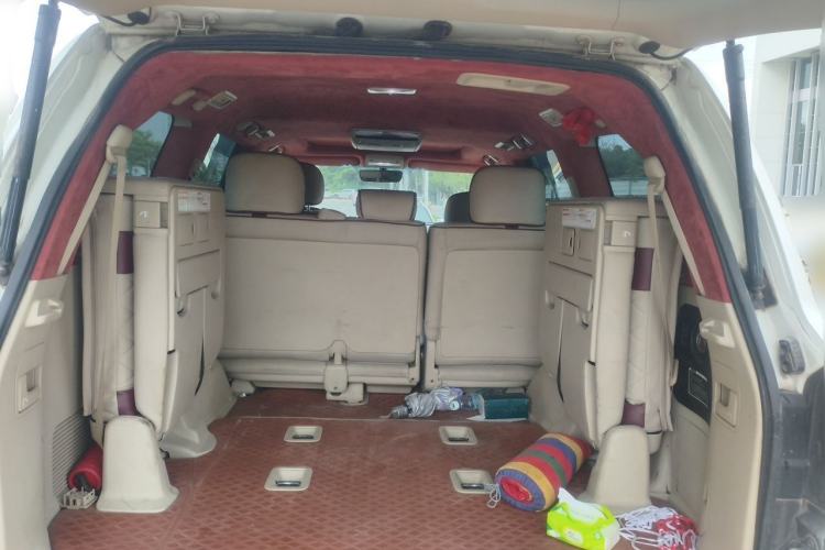 Used Toyota Land Cruiser 2018 4.0 GX-R Eight Cylinders No Winch Outboard Mount Middle East Trunk