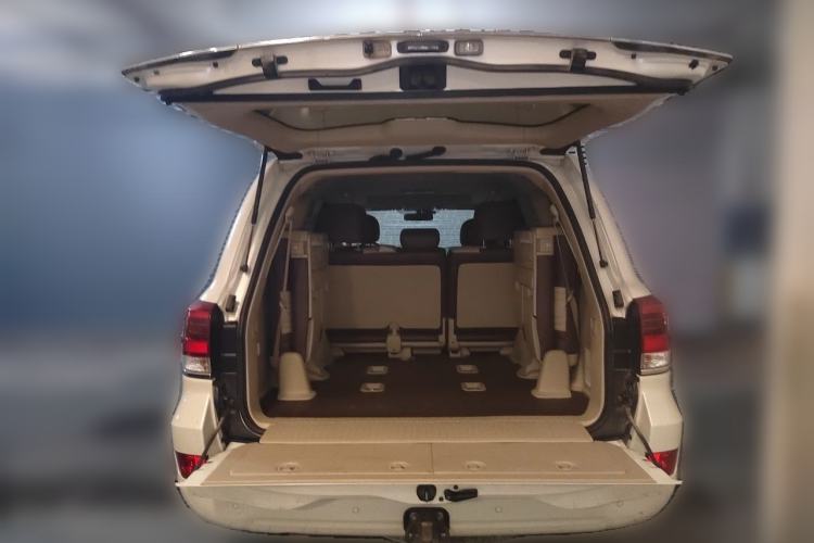 Used Toyota Land Cruiser  Trunk