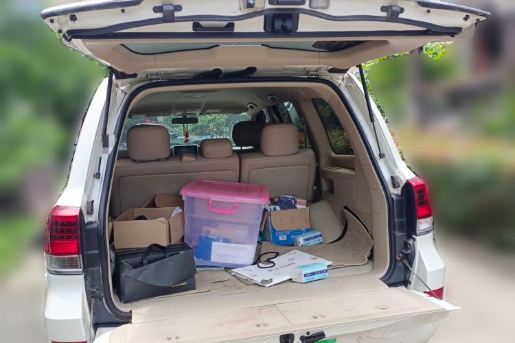 Used Toyota Land Cruiser  Trunk