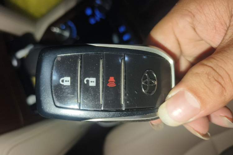 Used Toyota Land Cruiser  Vehicle Key