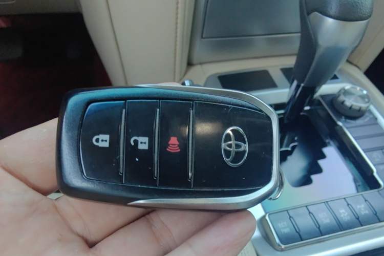 Used Toyota Land Cruiser  Vehicle Key