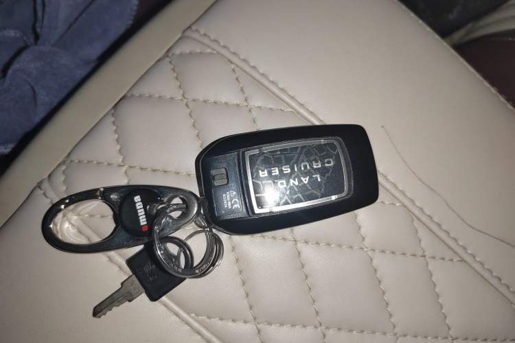 Used Toyota Land Cruiser  Vehicle Key