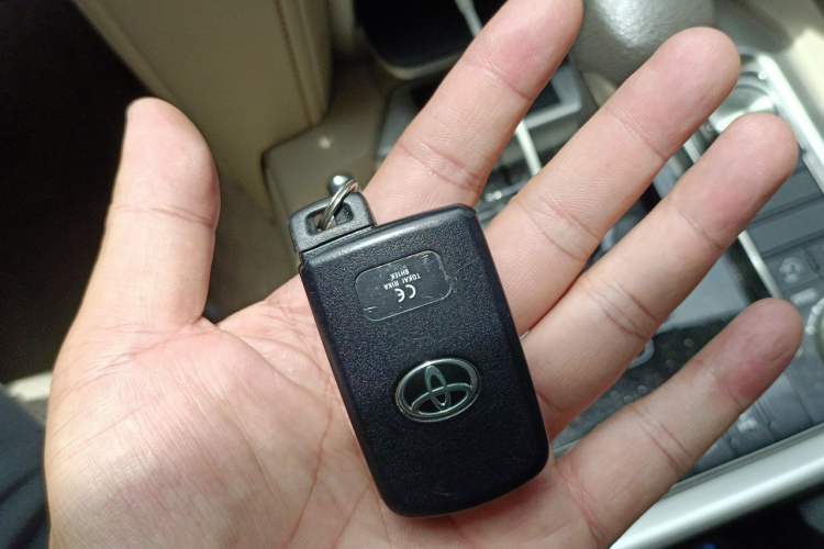 Used Toyota Land Cruiser  Vehicle Key