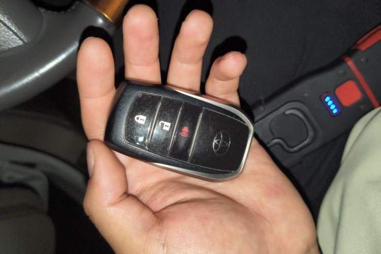 Used Toyota Land Cruiser  Vehicle Key