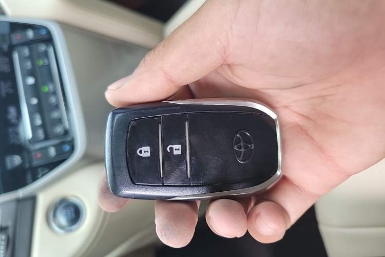 Used Toyota Land Cruiser  Vehicle Key