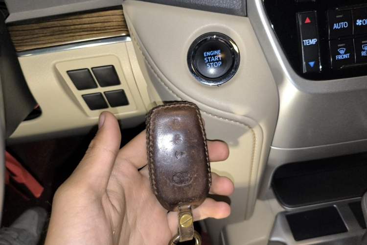 Used Toyota Land Cruiser  Vehicle Key