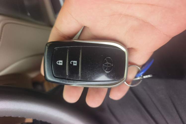Used Toyota Land Cruiser  Vehicle Key
