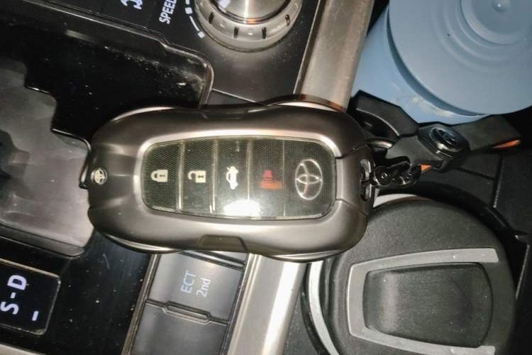 Used Toyota Land Cruiser  Vehicle Key
