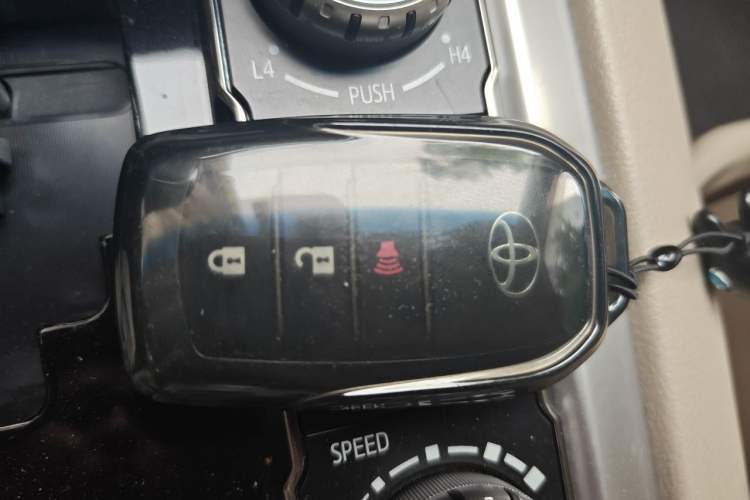 Used Toyota Land Cruiser  Vehicle Key