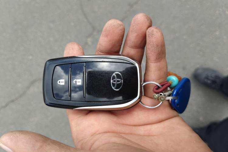 Used Toyota Land Cruiser  Vehicle Key
