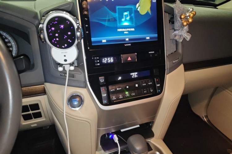 Used Toyota Land Cruiser  Audio And AC Panel