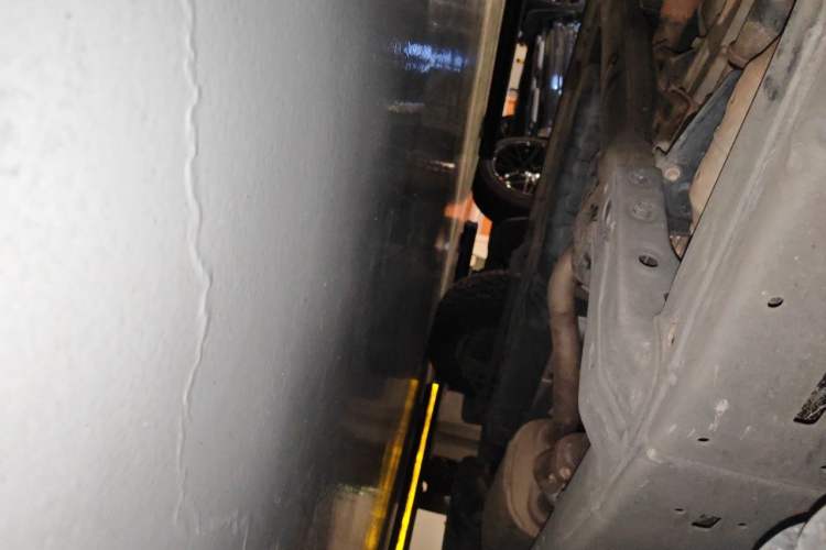 Used Toyota Land Cruiser  Chassis Front Left
