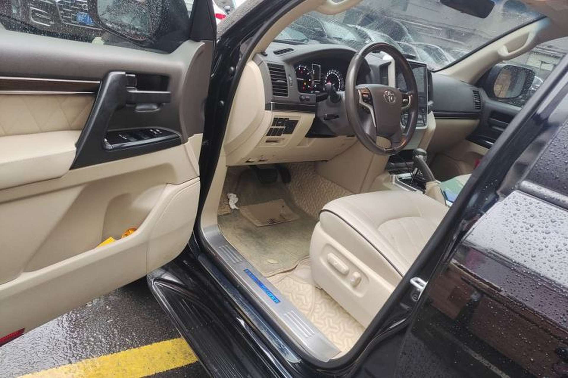 Used Toyota Land Cruiser  Driver Seat