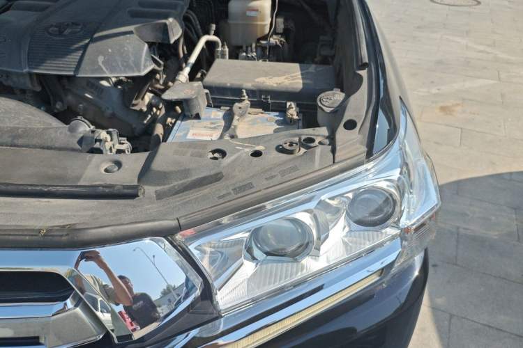Used Toyota Land Cruiser  Engine Bay Left