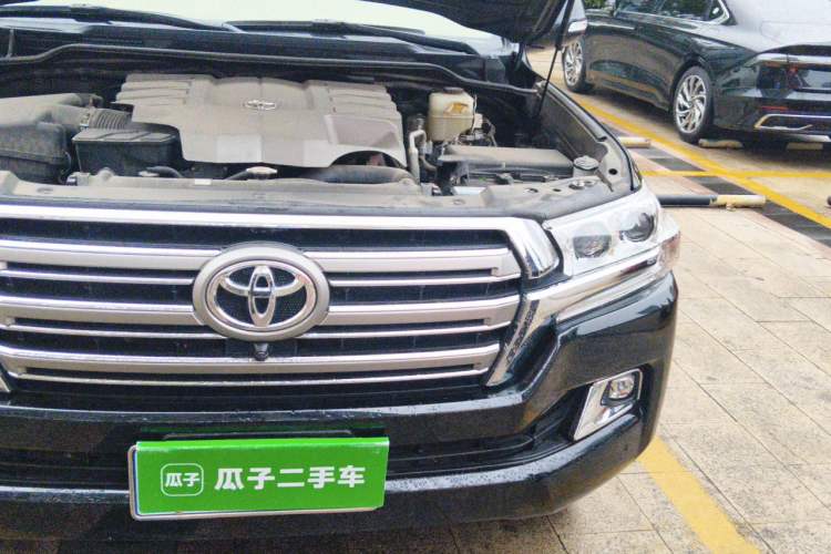 Used Toyota Land Cruiser  Engine Bay Left